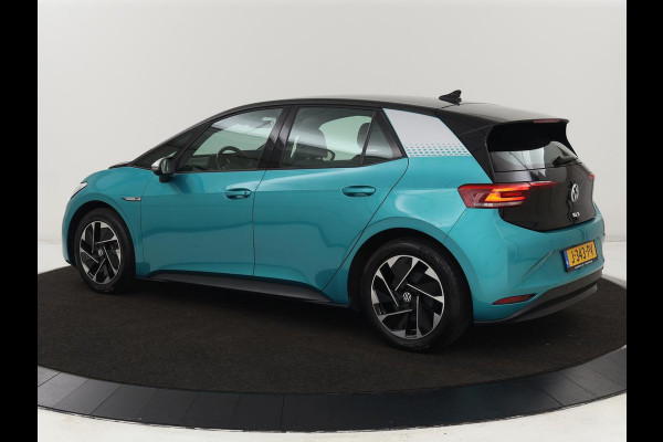 Volkswagen ID.3 First 58 kWh | Stoel & stuurverwarming | Adaptive cruise | Camera | Carplay | Navigatie | Full LED | Parkeerhulp | 18" lichtmetalen velgen