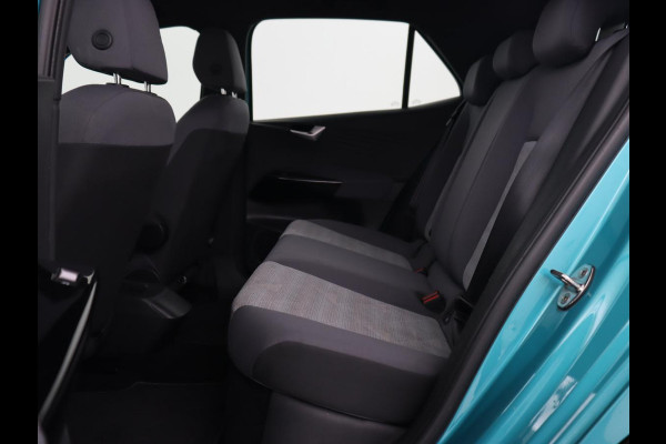 Volkswagen ID.3 First 58 kWh | Stoel & stuurverwarming | Adaptive cruise | Camera | Carplay | Navigatie | Full LED | Parkeerhulp | 18" lichtmetalen velgen