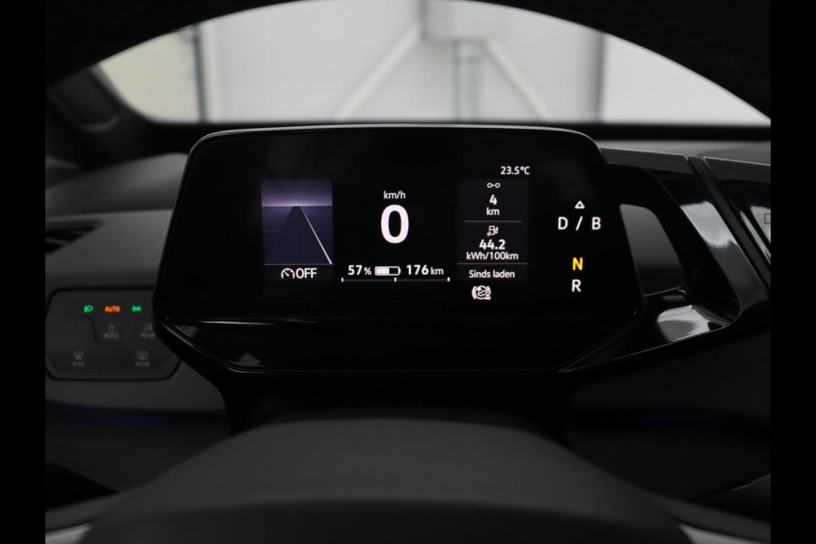 Volkswagen ID.3 First 58 kWh | Stoel & stuurverwarming | Adaptive cruise | Camera | Carplay | Navigatie | Full LED | Parkeerhulp | 18" lichtmetalen velgen