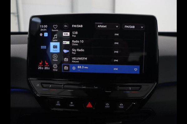 Volkswagen ID.3 First 58 kWh | Stoel & stuurverwarming | Adaptive cruise | Camera | Carplay | Navigatie | Full LED | Parkeerhulp | 18" lichtmetalen velgen