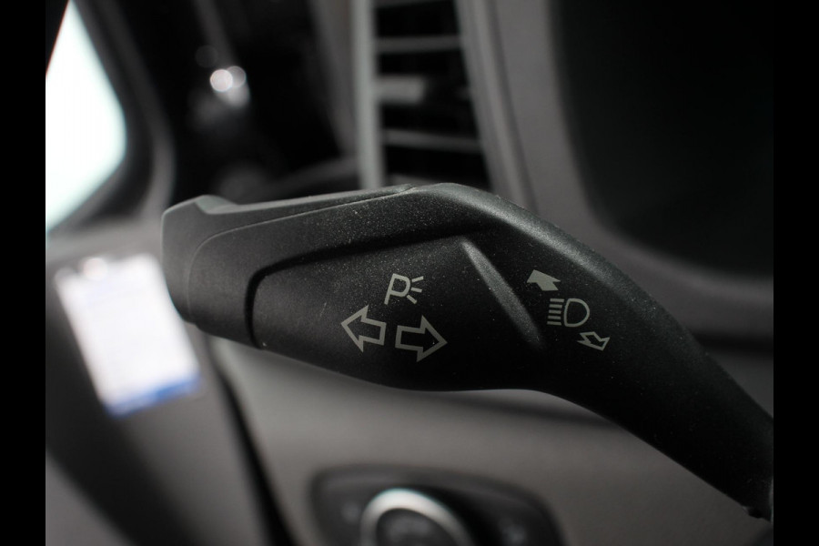 Ford Transit Custom 280 2.0 TDCI L1H1 130pk Trend Edition Automaat | Navigatie | DAB| PDC | Airco | Camera | Apple Carplay/Android Auto | Trekhaak | Lichtmetalen Velgen