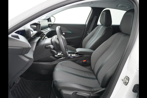 Peugeot e-208 EV Active 50kWh Automaat Apple Carplay Android Auto Navi Ecc 360°Camera Cruise Control Stoelverwarming Pdc DAB+ Keyless Privacy Glas Led Isofix Regen-Lichtsensor Rijstrooksensor Verkeersbord detectie