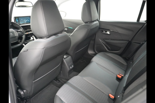 Peugeot e-208 EV Active 50kWh Automaat Apple Carplay Android Auto Navi Ecc 360°Camera Cruise Control Stoelverwarming Pdc DAB+ Keyless Privacy Glas Led Isofix Regen-Lichtsensor Rijstrooksensor Verkeersbord detectie