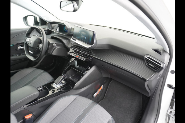 Peugeot e-208 EV Active 50kWh Automaat Apple Carplay Android Auto Navi Ecc 360°Camera Cruise Control Stoelverwarming Pdc DAB+ Keyless Privacy Glas Led Isofix Regen-Lichtsensor Rijstrooksensor Verkeersbord detectie