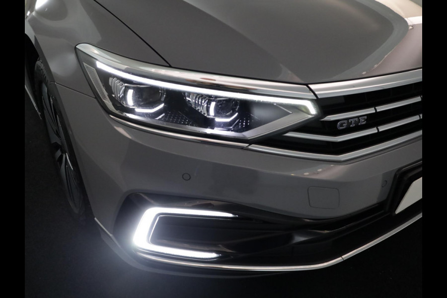 Volkswagen Passat 1.4 TSI PHEV GTE Business 218 pk Automaat (DSG) | Navigatie | Panoramadak | Parkeersensoren (Park assist) | Matrix LED koplampen | Stoelverwarming |