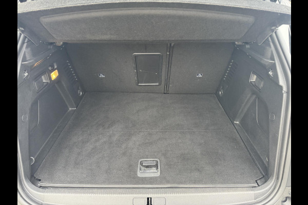 Peugeot 3008 1.6 HYbrid 300 Allure PHEV | 4x4 | Trekhaak | Nappa leder | Stoelverwarming | Achteruitrijcamera | Navigatie
