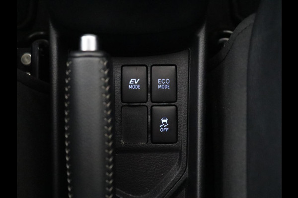 Toyota Yaris 1.5 Hybrid GR Sport | Sportstoelen | Leder/Alcantara | Camera | Climate control | Cruise control | Getint glas | Bluetooth