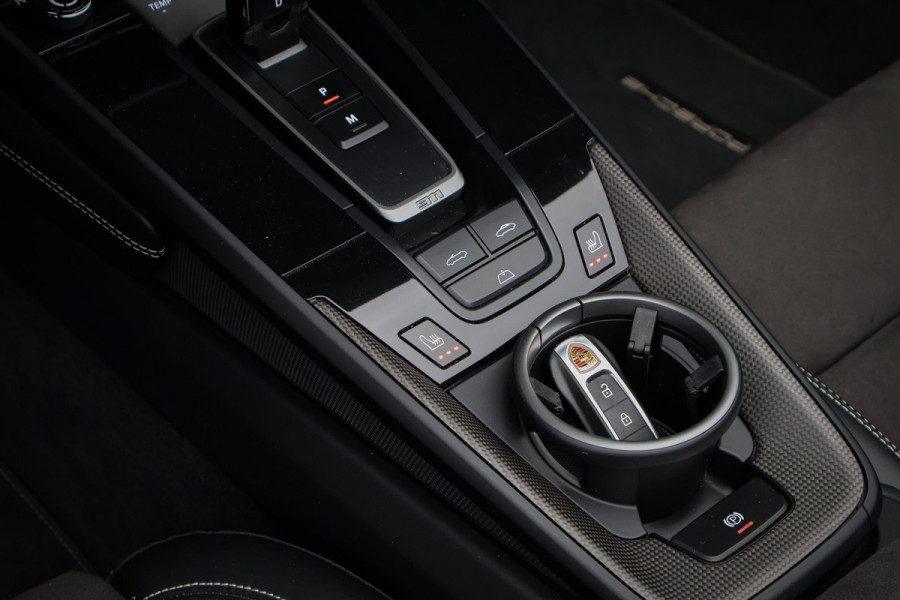 Porsche 911 Cabrio 3.0 Carrera 4 GTS | ACHTERASBESTURING | ADAPTIVE SPORTSTOELLEN PLUS | DECOR MAT CARBON | LICHT DESIGN PACK | SPORT DESIGN