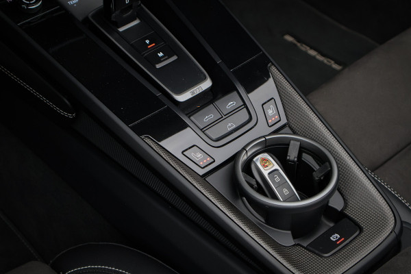 Porsche 911 Cabrio 3.0 Carrera 4 GTS | ACHTERASBESTURING | ADAPTIVE SPORTSTOELLEN PLUS | DECOR MAT CARBON | LICHT DESIGN PACK | SPORT DESIGN