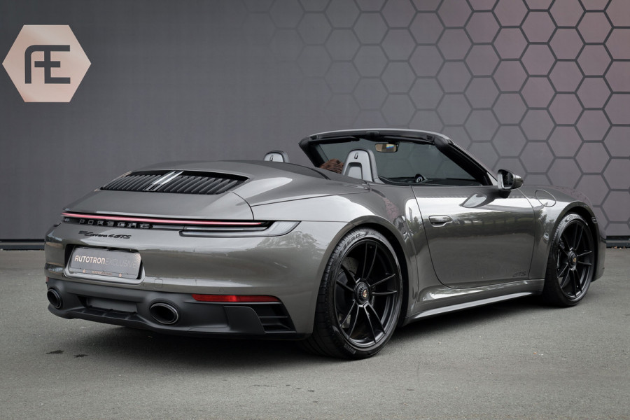 Porsche 911 Cabrio 3.0 Carrera 4 GTS | ACHTERASBESTURING | ADAPTIVE SPORTSTOELLEN PLUS | DECOR MAT CARBON | LICHT DESIGN PACK | SPORT DESIGN
