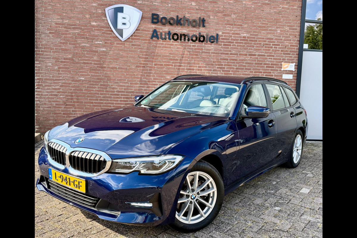 BMW 3 Serie Touring 320e Individual, Laser, Bus. Ed. Plus (NL-auto NAP)