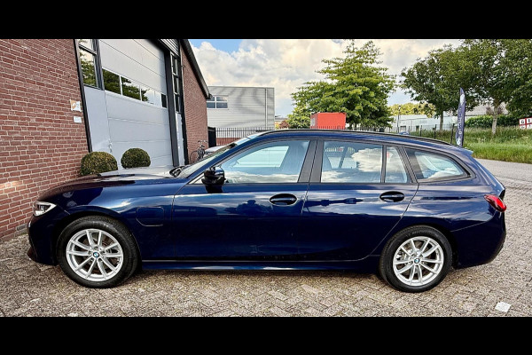 BMW 3 Serie Touring 320e Individual, Laser, Bus. Ed. Plus (NL-auto NAP)