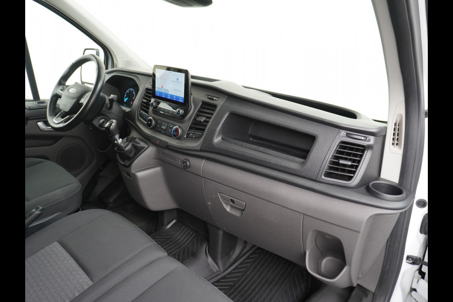 Ford Transit Custom 280 2.0TDCI 130PK L1H1 3-Persoons Apple Carplay Android Auto Airco Trekhaak Camera Cruise Control Pdc Voorruitverwarming Trend Regen-Lichtsensor Betonplex Vloer Wandbetimmering Schuifdeur Euro 6 385NM Koppel Zeer Compleet!