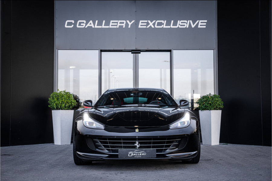 Ferrari GTC4Lusso T 3.9 V8 - Nero Daytona | Passenger Display | Lift | Stoelkoeling | Memory