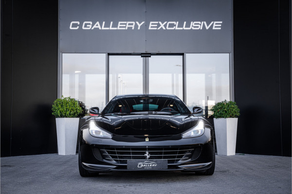 Ferrari GTC4Lusso T 3.9 V8 - Nero Daytona | Passenger Display | Lift | Stoelkoeling | Memory