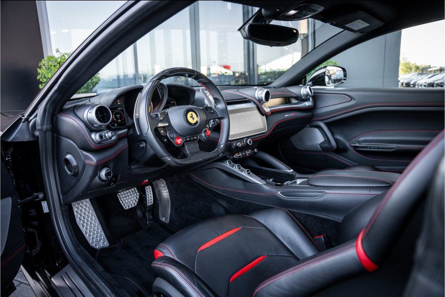 Ferrari GTC4Lusso T 3.9 V8 - Nero Daytona | Passenger Display | Lift | Stoelkoeling | Memory