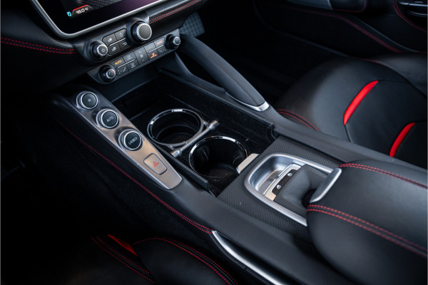 Ferrari GTC4Lusso T 3.9 V8 - Nero Daytona | Passenger Display | Lift | Stoelkoeling | Memory