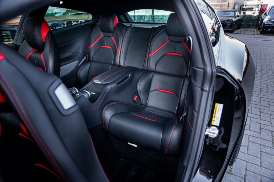Ferrari GTC4Lusso T 3.9 V8 - Nero Daytona | Passenger Display | Lift | Stoelkoeling | Memory