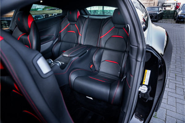 Ferrari GTC4Lusso T 3.9 V8 - Nero Daytona | Passenger Display | Lift | Stoelkoeling | Memory