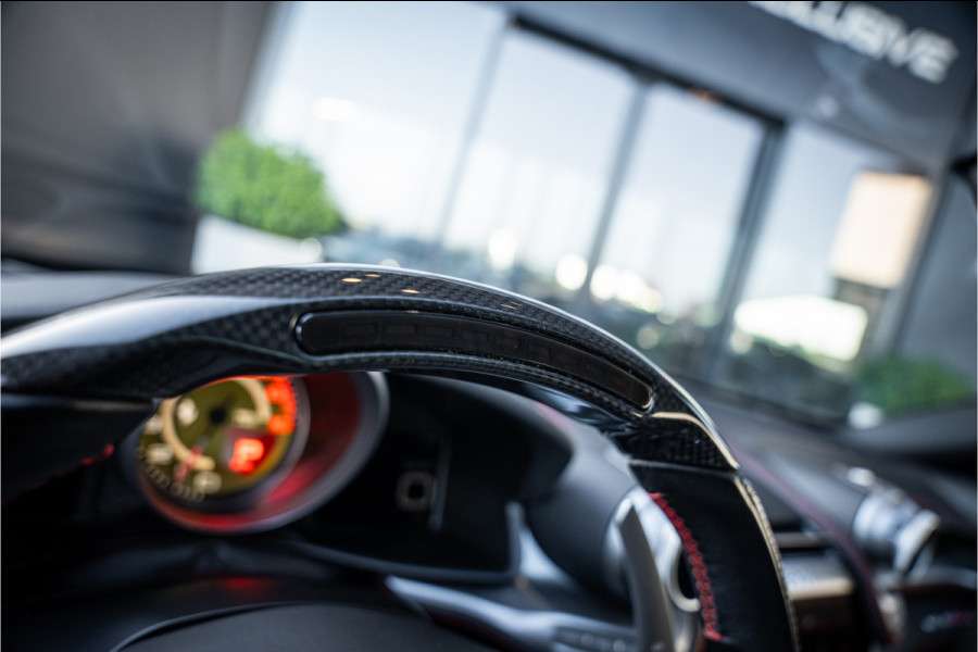 Ferrari GTC4Lusso T 3.9 V8 - Nero Daytona | Passenger Display | Lift | Stoelkoeling | Memory