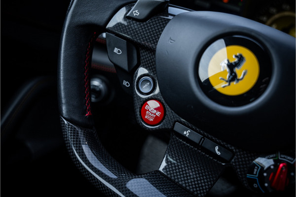 Ferrari GTC4Lusso T 3.9 V8 - Nero Daytona | Passenger Display | Lift | Stoelkoeling | Memory