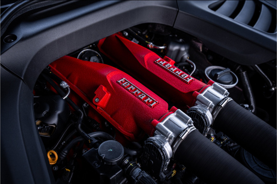 Ferrari GTC4Lusso T 3.9 V8 - Nero Daytona | Passenger Display | Lift | Stoelkoeling | Memory