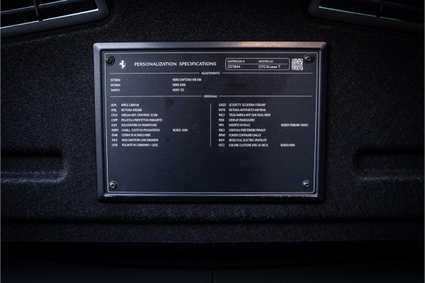 Ferrari GTC4Lusso T 3.9 V8 - Nero Daytona | Passenger Display | Lift | Stoelkoeling | Memory
