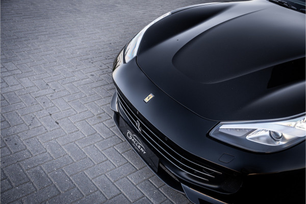 Ferrari GTC4Lusso T 3.9 V8 - Nero Daytona | Passenger Display | Lift | Stoelkoeling | Memory
