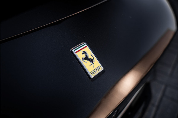 Ferrari GTC4Lusso T 3.9 V8 - Nero Daytona | Passenger Display | Lift | Stoelkoeling | Memory