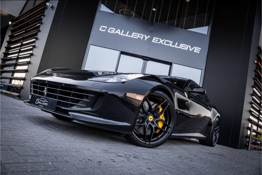 Ferrari GTC4Lusso T 3.9 V8 - Nero Daytona | Passenger Display | Lift | Stoelkoeling | Memory
