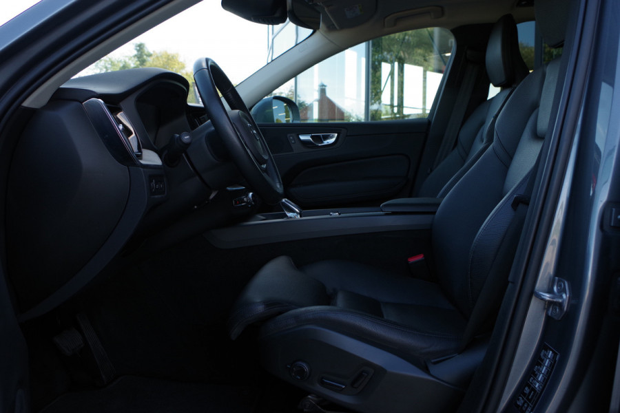 Volvo XC60 2.0 T8 Plug-in Hybrid AWD Inscription 390 PK, Panoramadak, 360 Camera, Leder