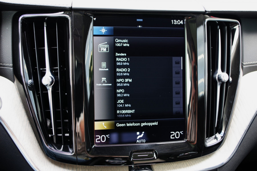 Volvo XC60 2.0 T8 Plug-in Hybrid AWD Inscription 390 PK, Panoramadak, 360 Camera, Leder