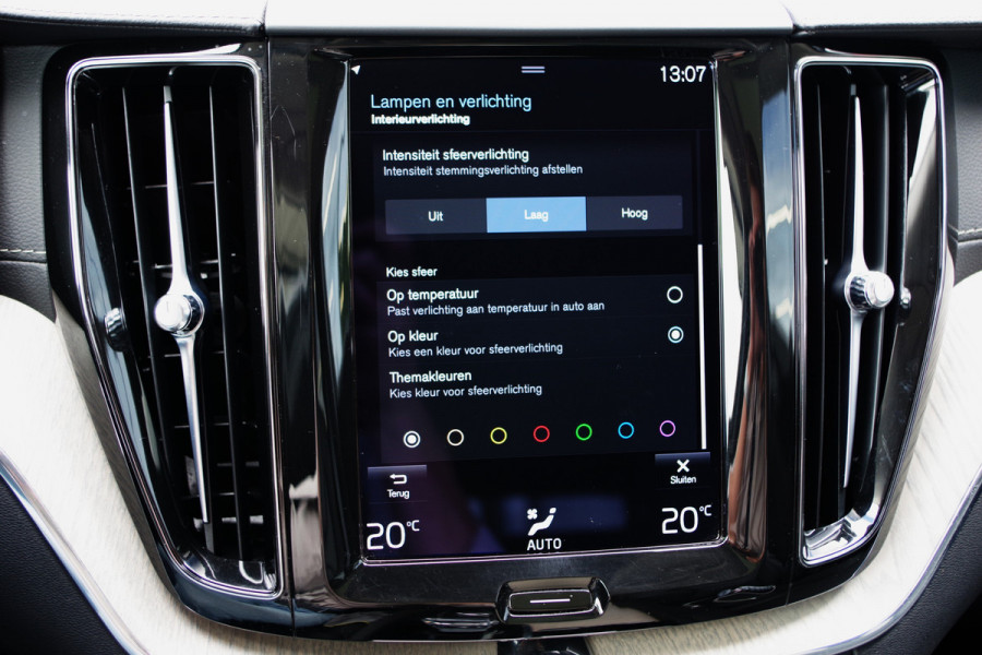 Volvo XC60 2.0 T8 Plug-in Hybrid AWD Inscription 390 PK, Panoramadak, 360 Camera, Leder