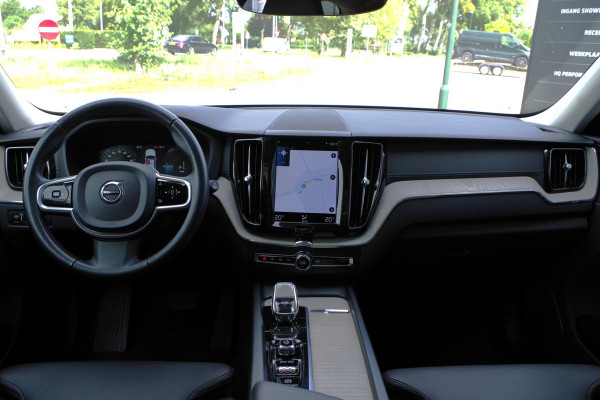 Volvo XC60 2.0 T8 Plug-in Hybrid AWD Inscription 390 PK, Panoramadak, 360 Camera, Leder