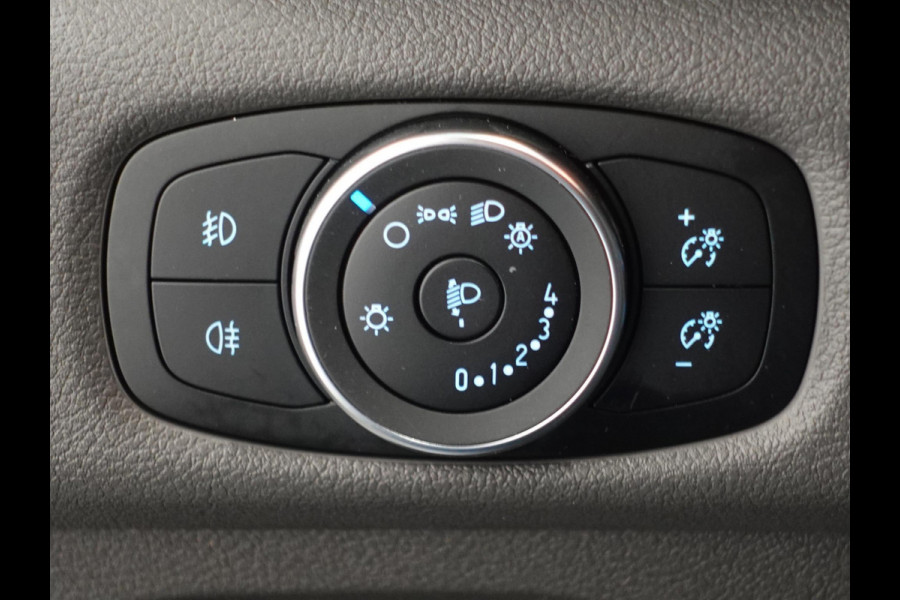 Ford Transit 105pk 2.0 L2H2 Trend Airco Trekhaak Navi Cruise Airco Navi Cruise Control Trekhaak