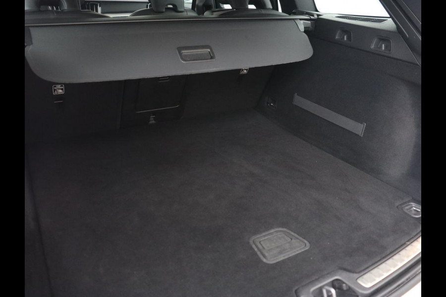 Volvo V60 2.0 T8 Recharge AWD R-Design | Panoramadak | Stoelventilatie | Harman/Kardon | Leder | Carplay | Camera | Memory | Stoelverwarming | Navigatie | PHEV | Plug In
