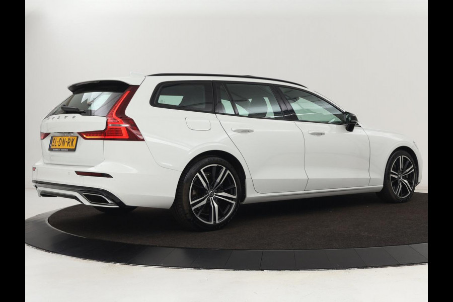 Volvo V60 2.0 T8 Recharge AWD R-Design | Panoramadak | Stoelventilatie | Harman/Kardon | Leder | Carplay | Camera | Memory | Stoelverwarming | Navigatie | PHEV | Plug In