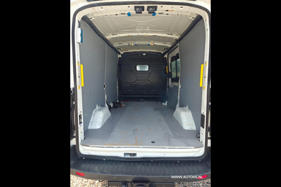 Ford Transit 350 2.0 TDCI L2H2 Trend , 1e Eig , Ex overheid , Euro 6 , Airco, Camera , cruise , in pracht staat.
