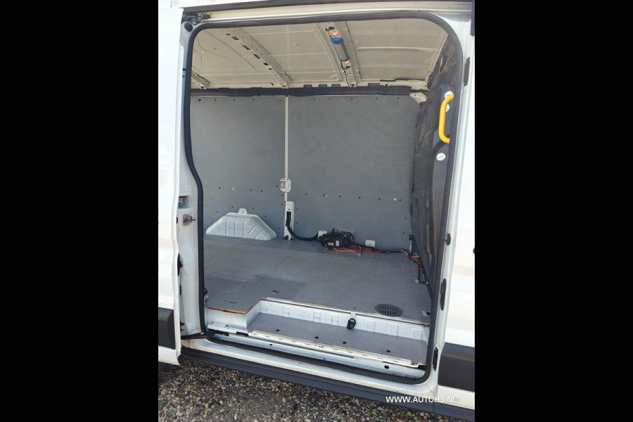 Ford Transit 350 2.0 TDCI L2H2 Trend , 1e Eig , Ex overheid , Euro 6 , Airco, Camera , cruise , in pracht staat.