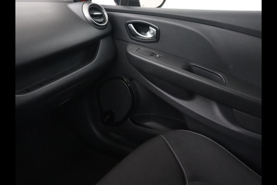 Renault Clio 0.9 TCe Limited | Navigatie | Climate control | Parkeerhulp | Cruise control | Bluetooth | Getint glas