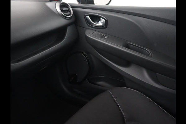 Renault Clio 0.9 TCe Limited | Navigatie | Climate control | Parkeerhulp | Cruise control | Bluetooth | Getint glas
