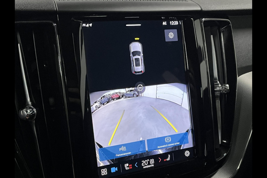 Volvo XC60 2.0 T6 Plug-in hybrid Black Edition | Open dak | Long Range | Trekhaak | Adapt. cruise control | Carplay |