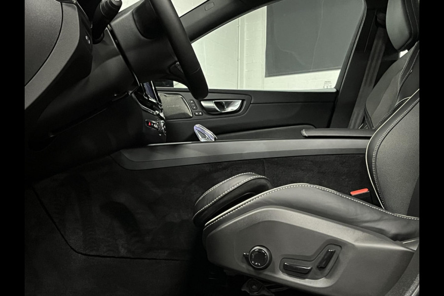 Volvo XC60 2.0 T6 Plug-in hybrid Black Edition | Open dak | Long Range | Trekhaak | Adapt. cruise control | Carplay |