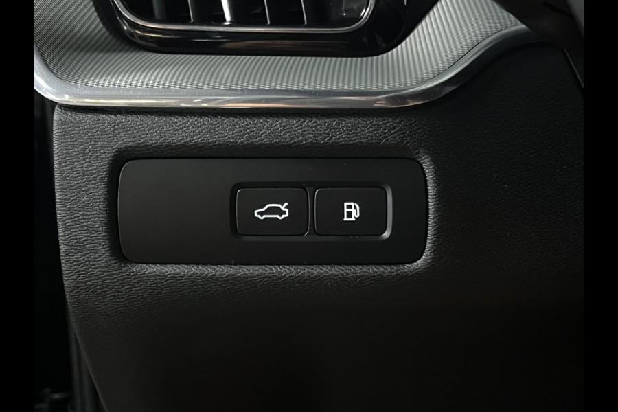 Volvo XC60 2.0 T6 Plug-in hybrid Black Edition | Open dak | Long Range | Trekhaak | Adapt. cruise control | Carplay |
