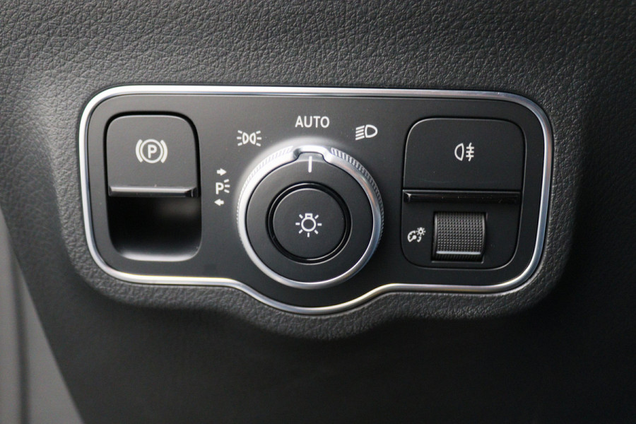 Mercedes-Benz GLA 250 e Business Solution Luxury Limited LED, Virtual Cockpit, Camera, Navigatie, Lane Assist, DAB