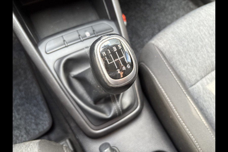 Kia Stonic 1.0 T-GDi 120pk ComfortPlusLine Navigator CAMERA/CARPLAY/NAVI/CRUISE/PDC/TREKHAAK