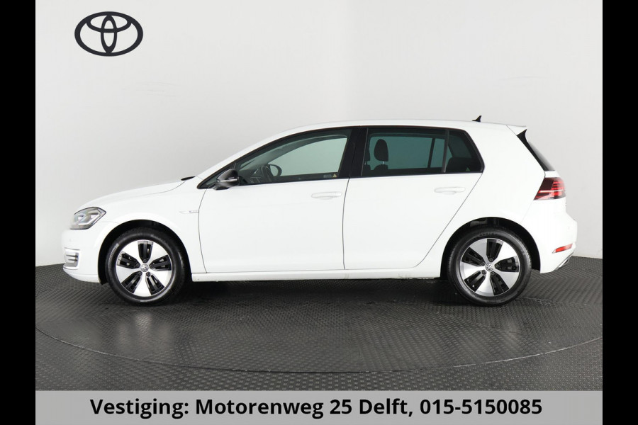Volkswagen e-Golf FULL ELECTRIC.136 PK.WARMTEPOMP. ACCUTEST 90 %!! 1e EIG.100% ONDERHOUDEN!!! DIGITAAL DASHBOARD. ALS NIEUW TOT 2 JAAR GARANTIE *