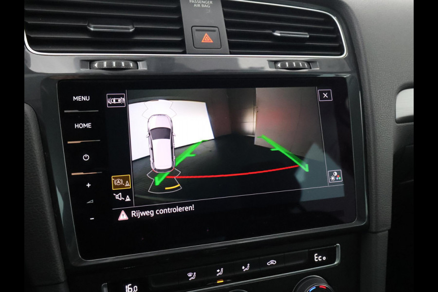 Volkswagen e-Golf FULL ELECTRIC.136 PK.WARMTEPOMP. ACCUTEST 90 %!! 1e EIG.100% ONDERHOUDEN!!! DIGITAAL DASHBOARD. ALS NIEUW TOT 2 JAAR GARANTIE *