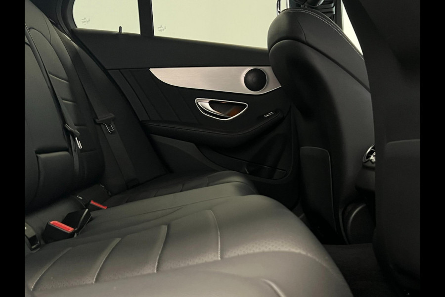 Mercedes-Benz C-Klasse Estate 180 / AMG / NL-auto / Leder / Distronic
