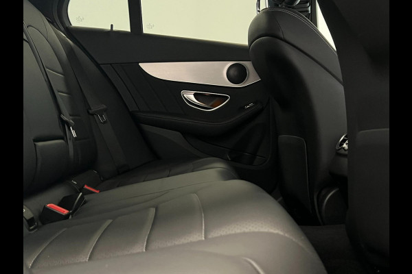 Mercedes-Benz C-Klasse Estate 180 / AMG / NL-auto / Leder / Distronic